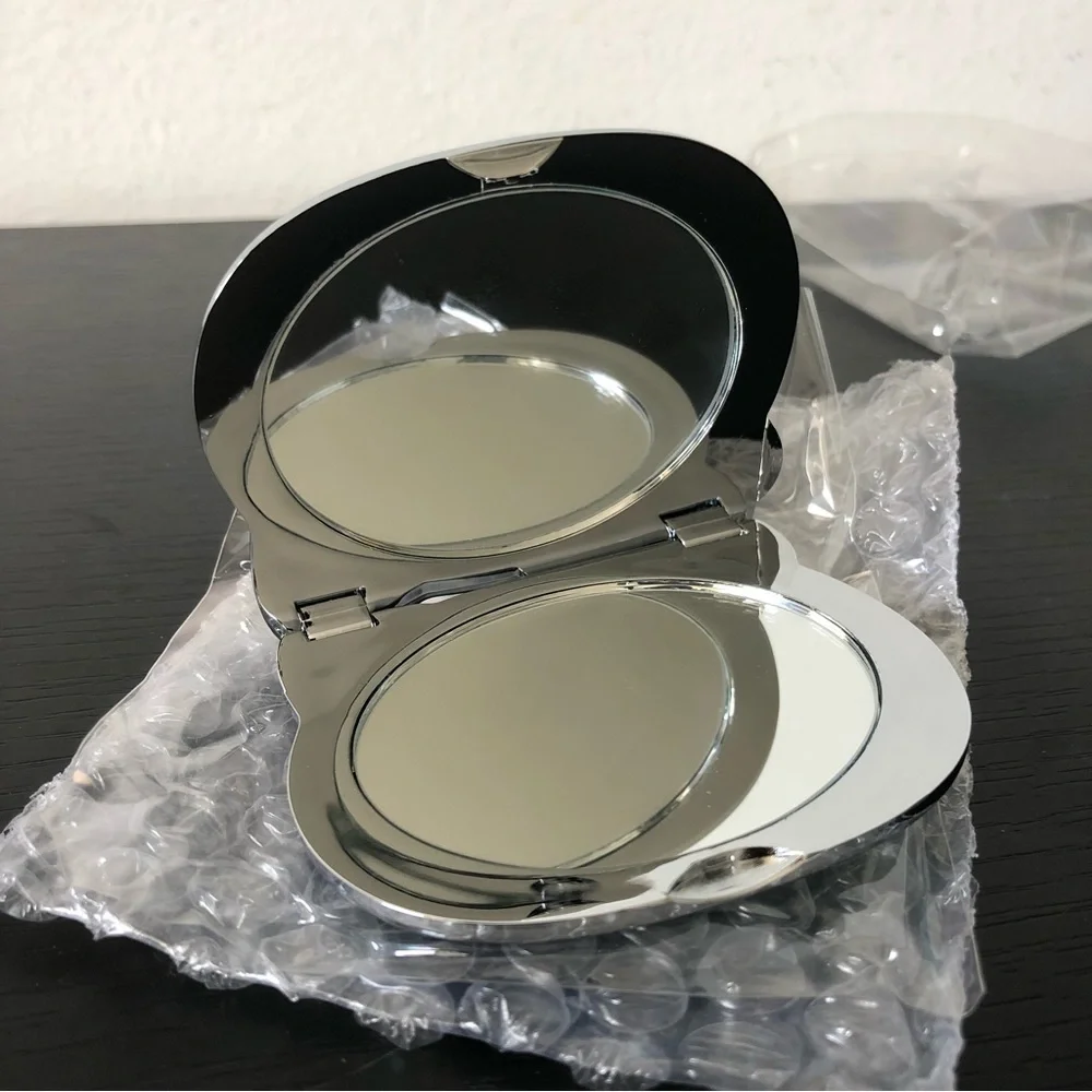 New Hello Kitty Sephora Sanrio Rare Limited Edition Travel Compact Mirror - Picture 5 of 8